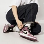 Air Jordan 1 Mid Berry Pink White SE - Image 7