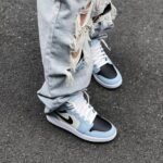 Air Jordan 1 Mid Ice Blue White - Image 7