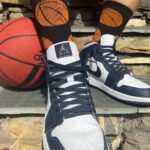 Air Jordan 1 Mid Obsidian Blue White - Image 9