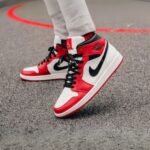 Air Jordan 1 Mid Chicago Red White - Image 8