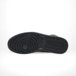 Air Jordan 1 Retro High OG Black Metallic Gold - Image 6
