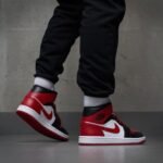Air Jordan 1 Mid Alternate Bred Toe - Image 7