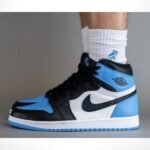 Air Jordan 1 Retro High OG UNC Toe Blue - Image 7
