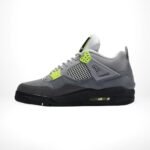Air Jordan 4 Retro SE Neon 95 Grey - Image 3