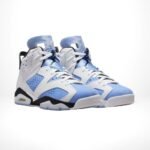 Air Jordan 6 Retro University Blue - Image 2
