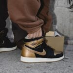 Air Jordan 1 Retro High OG Metallic Gold Black - Image 9