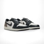 Air Jordan 1 Retro Low OG Mocha - Image 2